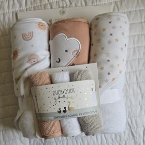 NWT Duck Duck Goose Towels and Washcloths